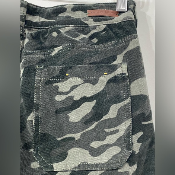 Anthropology Pilcro and The Letterpress High Rise Skinny Corduroy Green Camo 27 - Picture 7 of 13